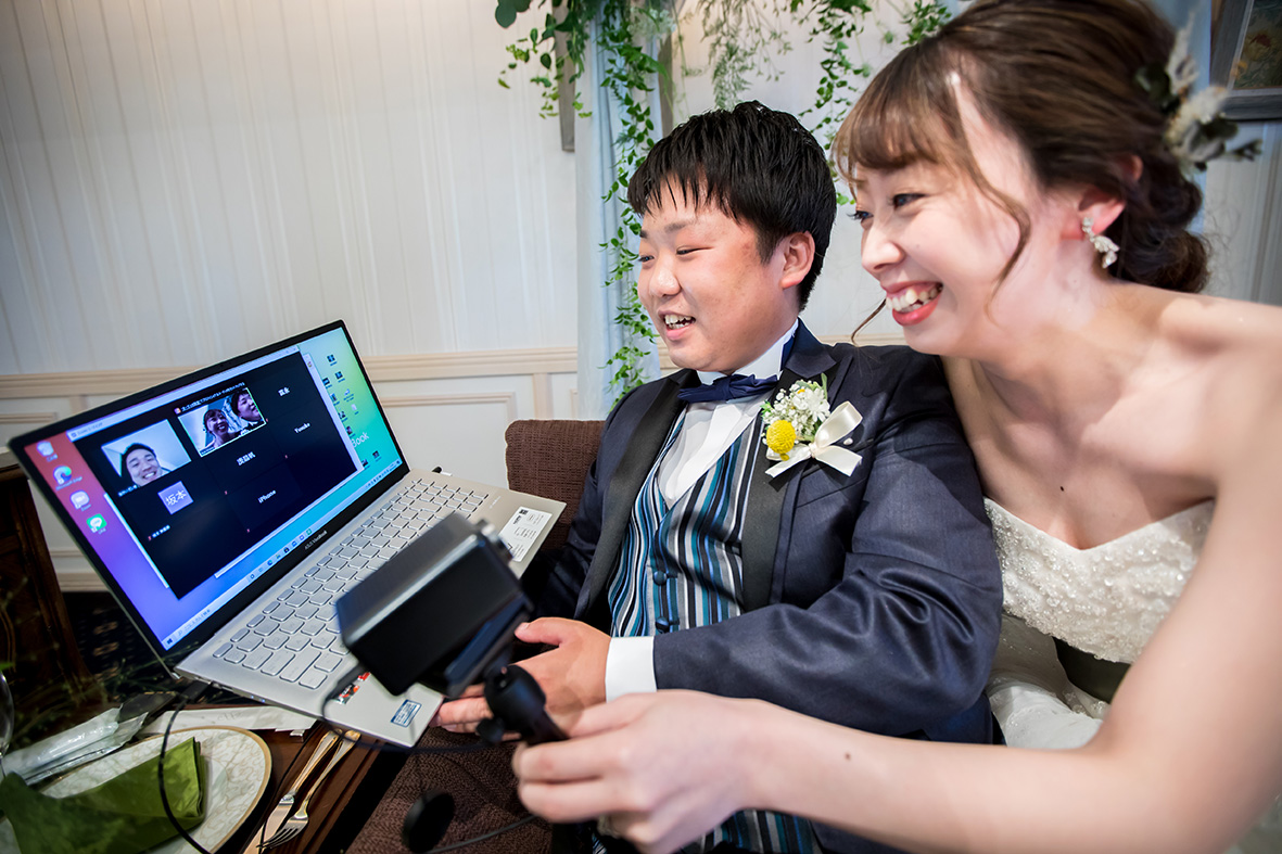 ZOOM配信で会場以外のゲストともお話が可能に♪