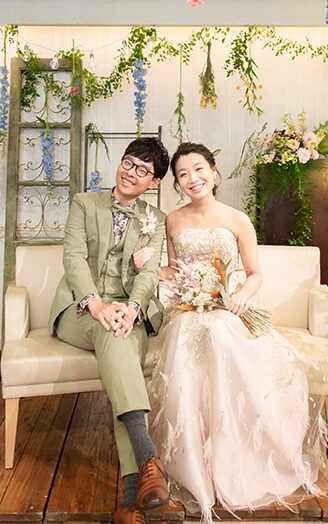 新郎新婦様からメッセージ ゲストから「普段参列する結婚式では新郎新婦が遠い場所にいて、全然話せないイメージだったけれど、こんなに新郎新婦との距離が近い結婚式は初めて！」という声をいただけました。 考えていたことが全てカタチになりました！ ノビアノビオのスタッフの皆様、本当にありがとうございました。