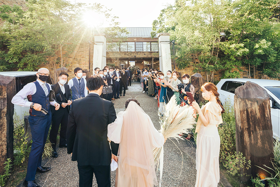 こんなにも沢山の方が集まってくれました。この景色は二人にしか味わうことができませんね・・・こみ上げてくる物が沢山あります