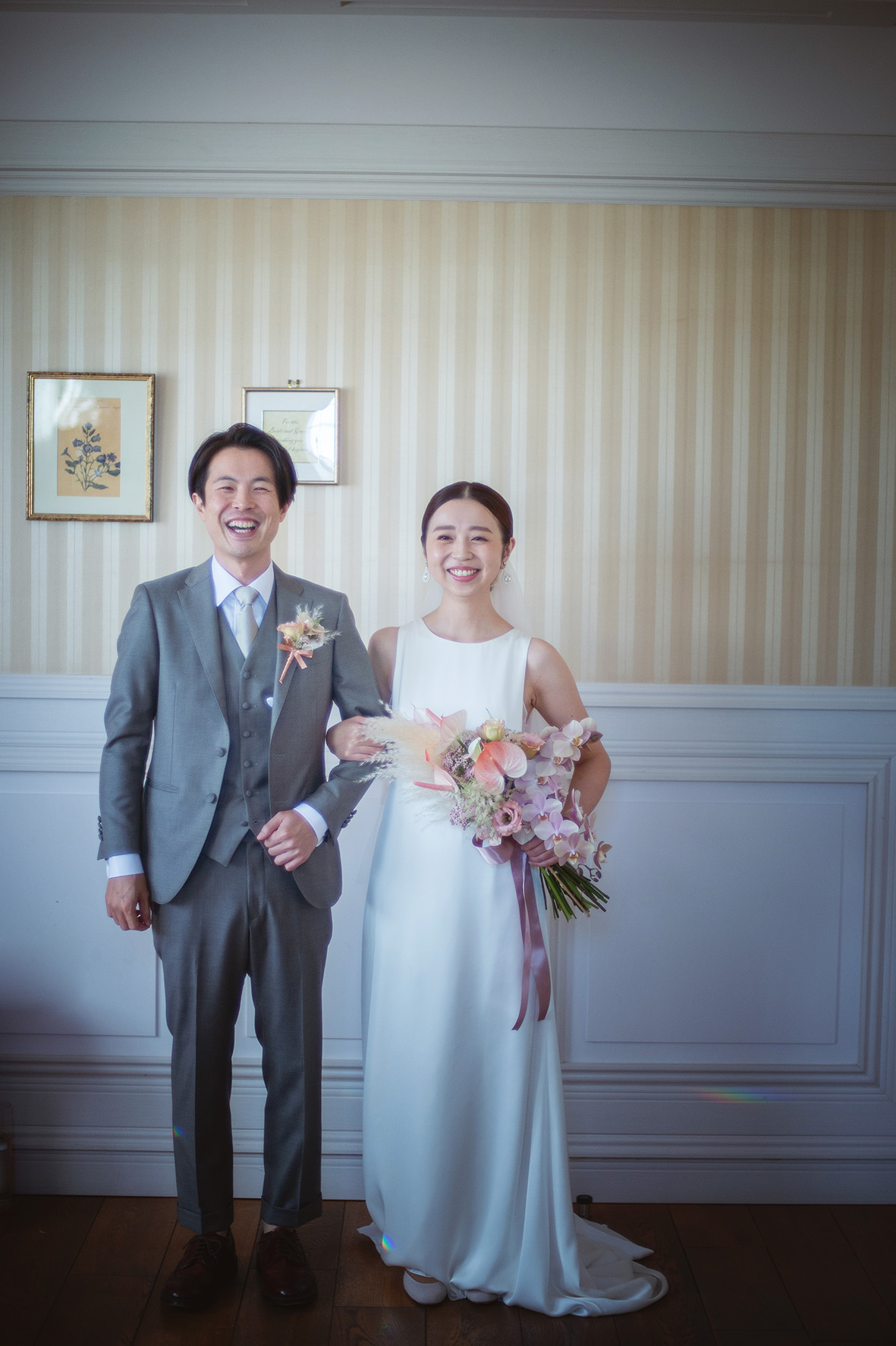 プランナーから新郎新婦様へメッセージ 伯晃さん菜緒さん、この度はご結婚、誠におめでとうございます。 会場コーディネート、ペーパーアイテム・お二人の衣装、全てがこだわりたっぷりでとても心地良い空間でした。 会場見学のご案内から結婚式当日に至るまでお二人のお手伝いをさせていただけたこと、本当にうれしく思います。 ご当日、伯晃さんと菜緒さんの100％以上の笑顔を見ることができ、「プランナーを担当できて良かった」と改めて実感しました。 お二人の末永い幸せを誰よりも願っております。 いつでもノビアノビオに遊びに来てくださいね！