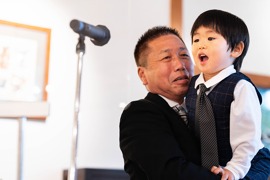 乾杯の発声は新婦父＆甥っ子に