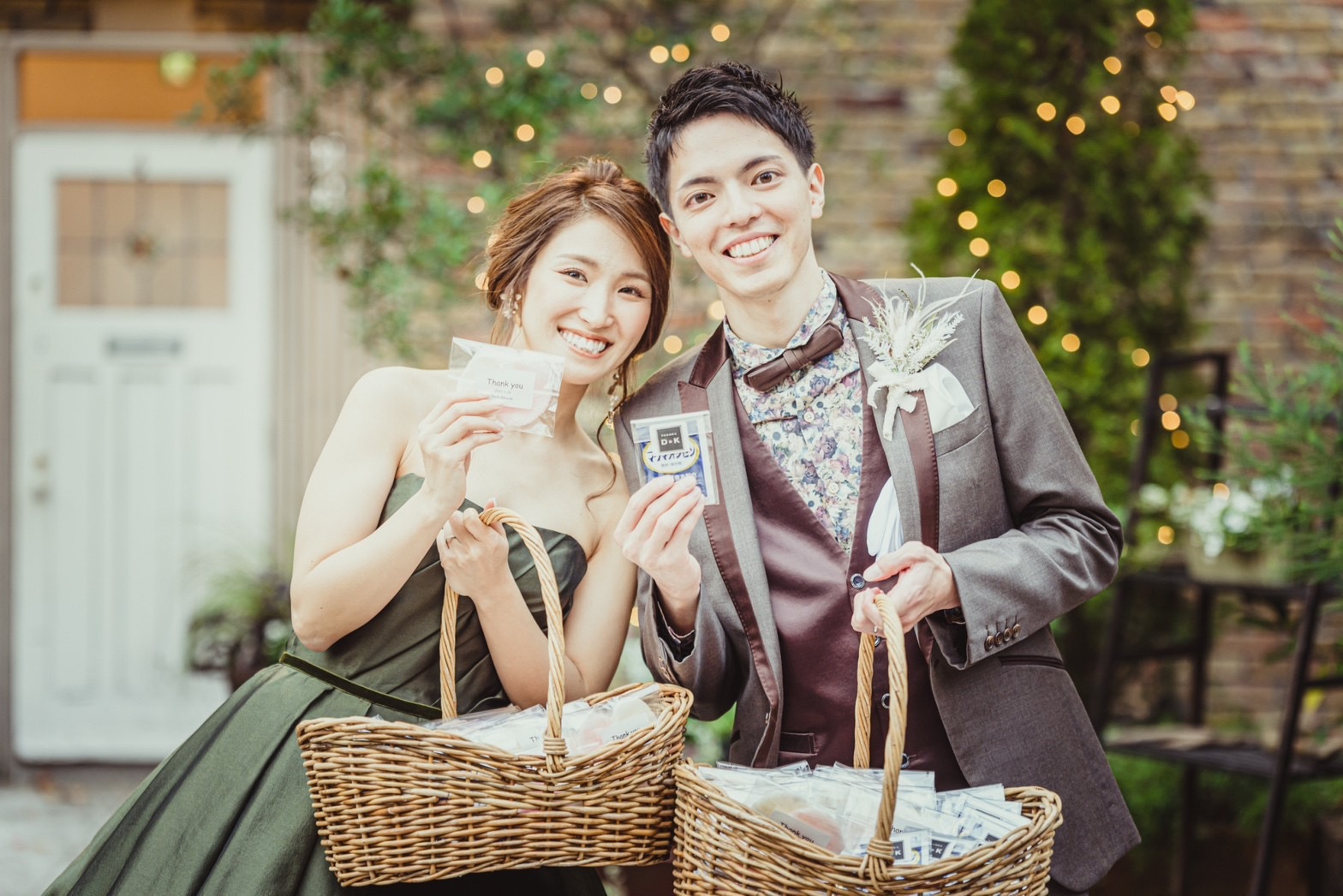 新郎新婦　送賓　ツーショット
