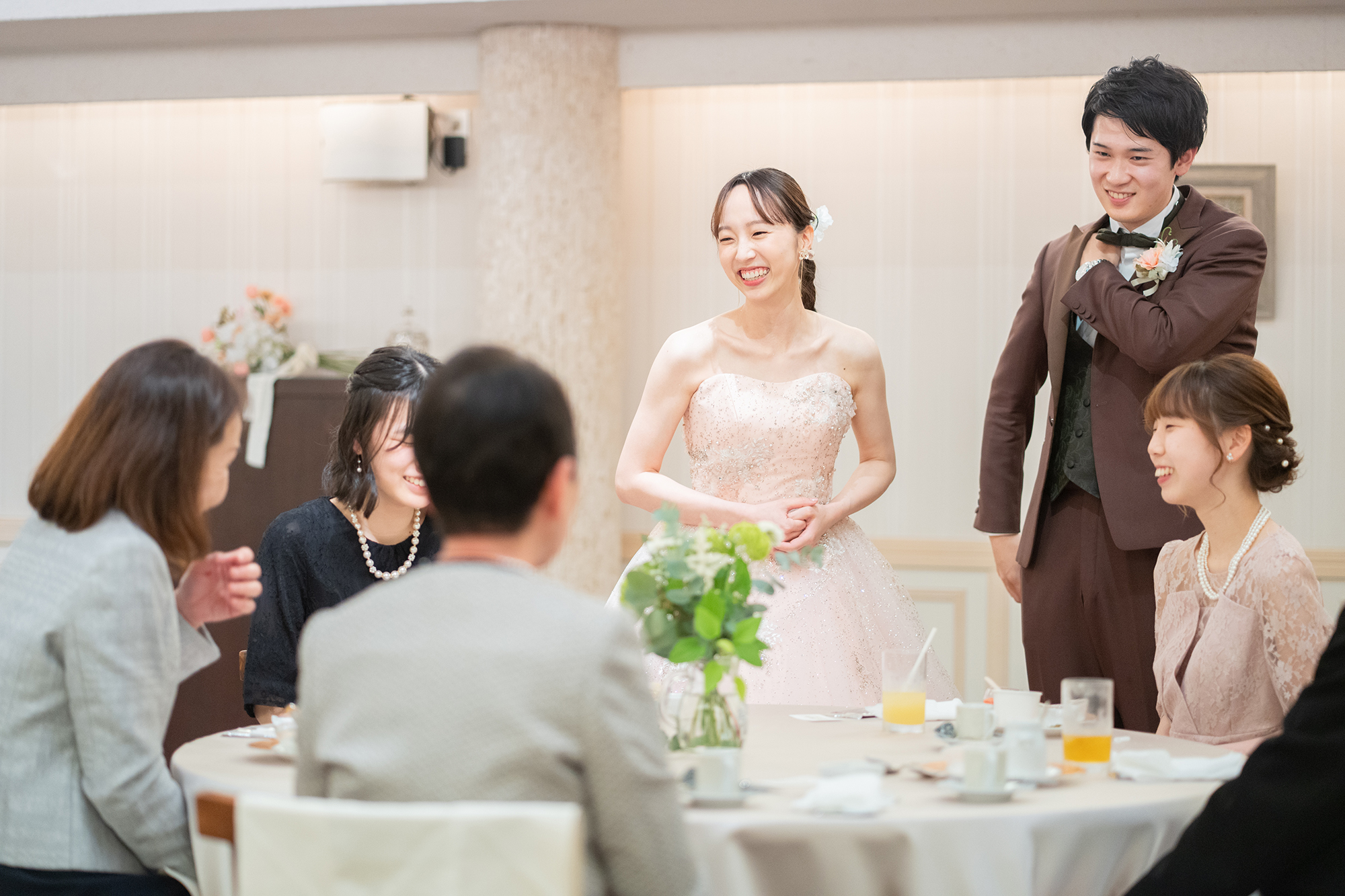 新郎新婦　歓談　テーブルラウンド